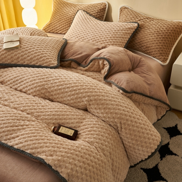 91家纺网 家纺一手货源 找家纺 吾诺家居 2024新款大豆豆绒可拆洗冬被 大豆豆-驼