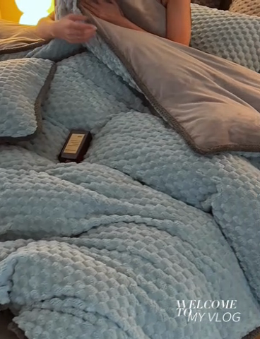 91家纺网 家纺一手货源 找家纺 吾诺家居 2024新款大豆豆绒可拆洗冬被 大豆豆-兰