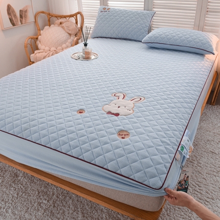 91家纺网 家纺一手货源 找家纺 好眠好梦家纺 2024新款叮当兔牛奶绒绣花单床笠 水兰床笠