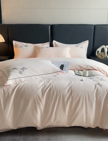 91家纺网 家纺一手货源 找家纺 涵宸家纺 2024新款全棉磨毛刺绣四件套--蝶影系列 蝶影-紫