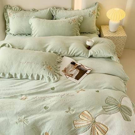 91家纺网 家纺一手货源 找家纺 （总）卡初家居（原微来） 2025秋冬新款A类高克重加厚保暖亲肤牛奶绒四件套--韵律系列（提供买家秀）