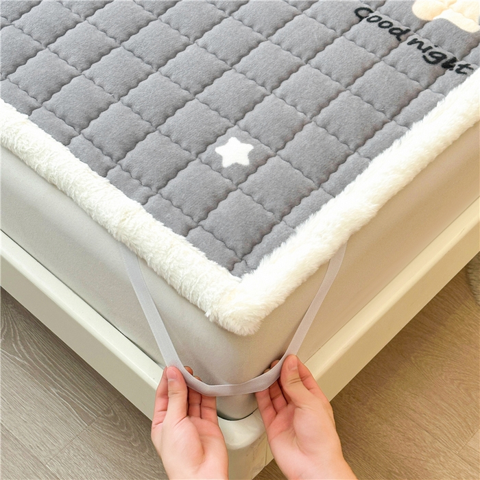 91家纺网 家纺一手货源 找家纺 喜居 2024新款印花牛奶绒床褥垫加厚宝宝绒床褥子床垫薄床垫 满天星