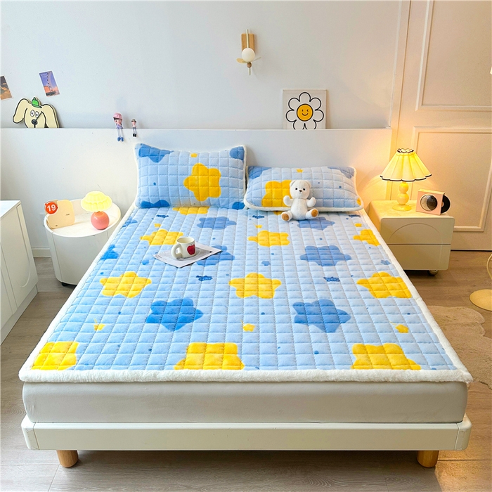 91家纺网 家纺一手货源 找家纺 喜居 2024新款印花牛奶绒床褥垫加厚宝宝绒床褥子床垫薄床垫 幸运星