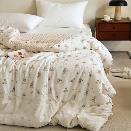 91家纺网 家纺一手货源 找家纺 （总）U被家纺 2025新款法式贴边全棉双层纱豆豆被