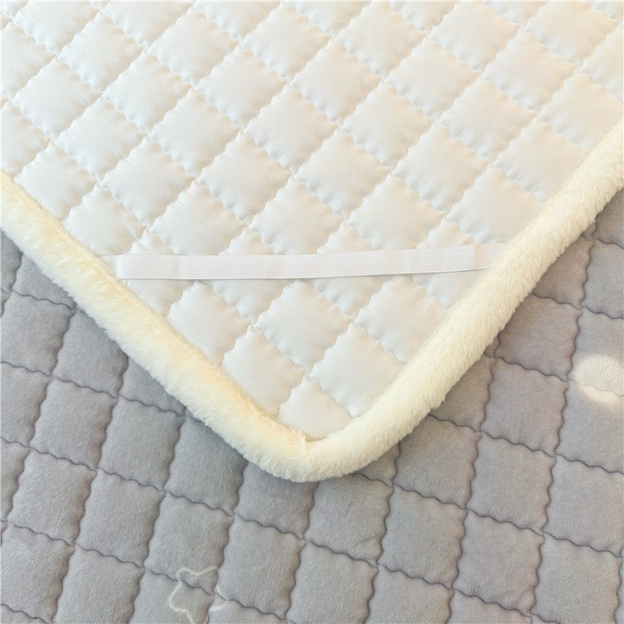 91家纺网 家纺一手货源 找家纺 喜居 2024新款印花牛奶绒床褥垫加厚宝宝绒床褥子床垫薄床垫 星之物语