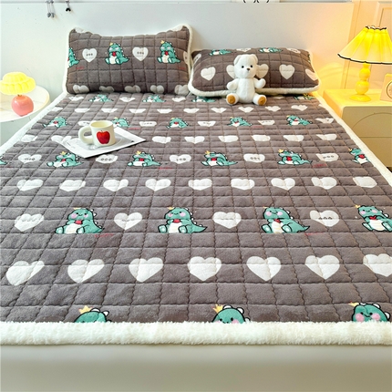 91家纺网 家纺一手货源 找家纺 喜居 2024新款印花牛奶绒床褥垫加厚宝宝绒床褥子床垫薄床垫 爱心恐龙