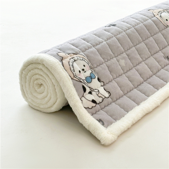 91家纺网 家纺一手货源 找家纺 喜居 2024新款印花牛奶绒床褥垫加厚宝宝绒床褥子床垫薄床垫 调皮狗