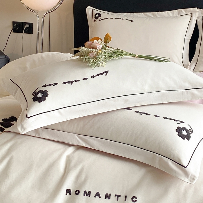 91家纺网 家纺一手货源 找家纺 涵宸家纺 2024新款全棉磨毛毛巾绣四件套--邦尼系列 邦尼-奶白