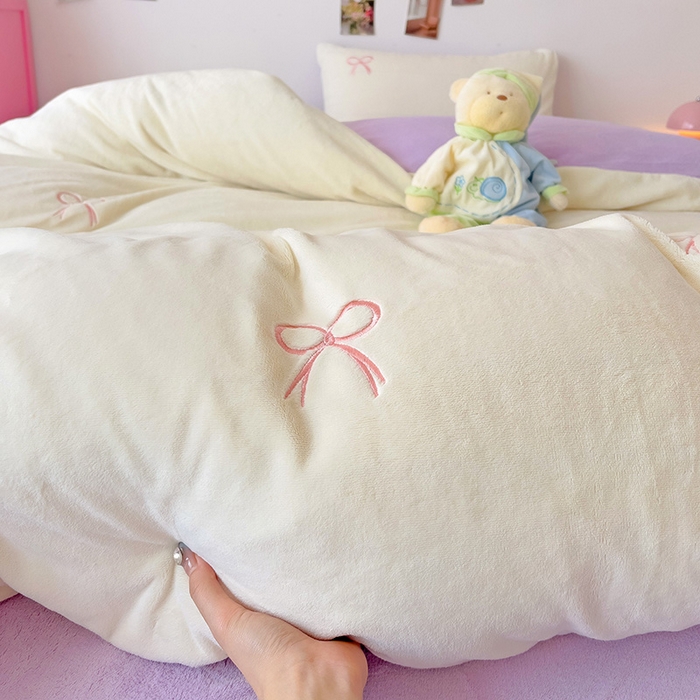 91家纺网 家纺一手货源 找家纺 海岛哥哥 2024新款小清新刺绣牛奶绒四件套 牛奶绒蝴蝶结-香芋紫