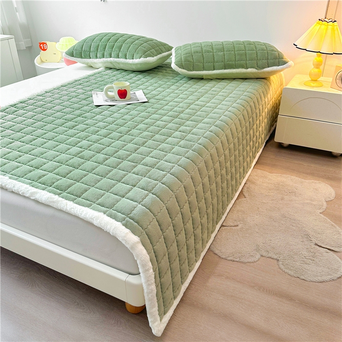 91家纺网 家纺一手货源 找家纺 喜居 2024新款印花牛奶绒床褥垫加厚宝宝绒床褥子床垫薄床垫 暖绒绿
