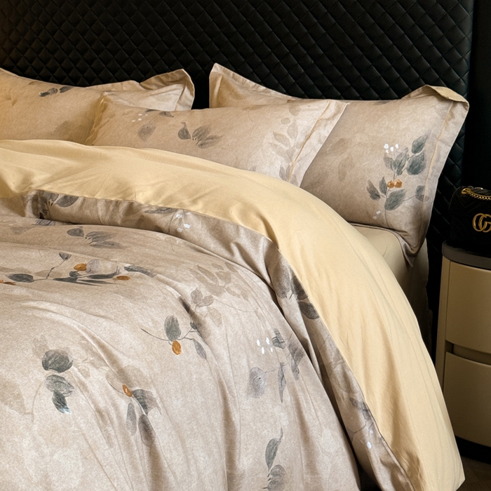 91家纺网 家纺一手货源 找家纺 涵宸家纺 2024新款全棉磨毛数码印花四件套 花宴景-咖