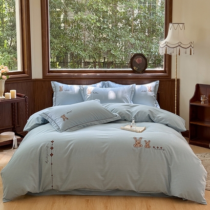 91家纺网 家纺一手货源 找家纺 （总）巧玲珑 2025新款高密肌理纹提花刺绣绣花生态四件套