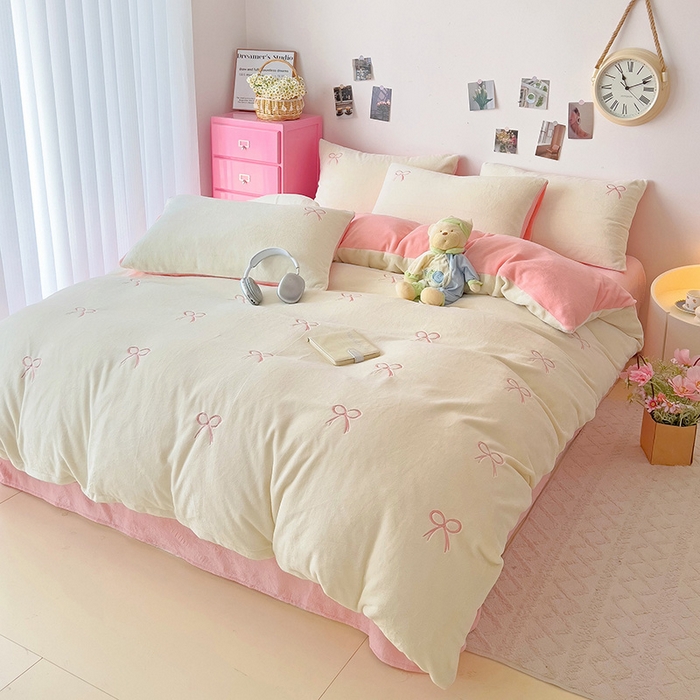 91家纺网 家纺一手货源 找家纺 海岛哥哥 2024新款小清新刺绣牛奶绒四件套 牛奶绒蝴蝶结-粉玉