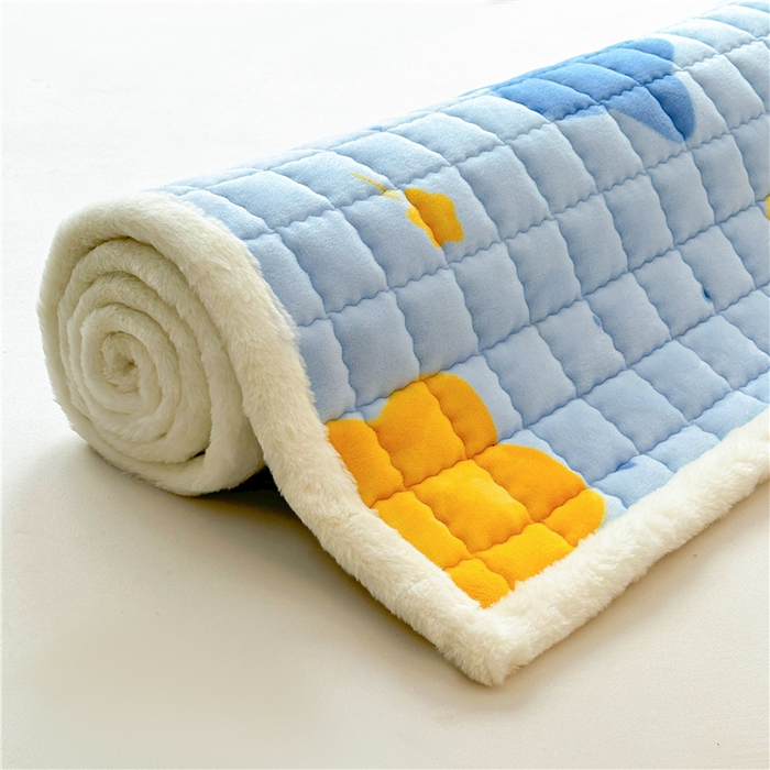 91家纺网 家纺一手货源 找家纺 喜居 2024新款印花牛奶绒床褥垫加厚宝宝绒床褥子床垫薄床垫 幸运星