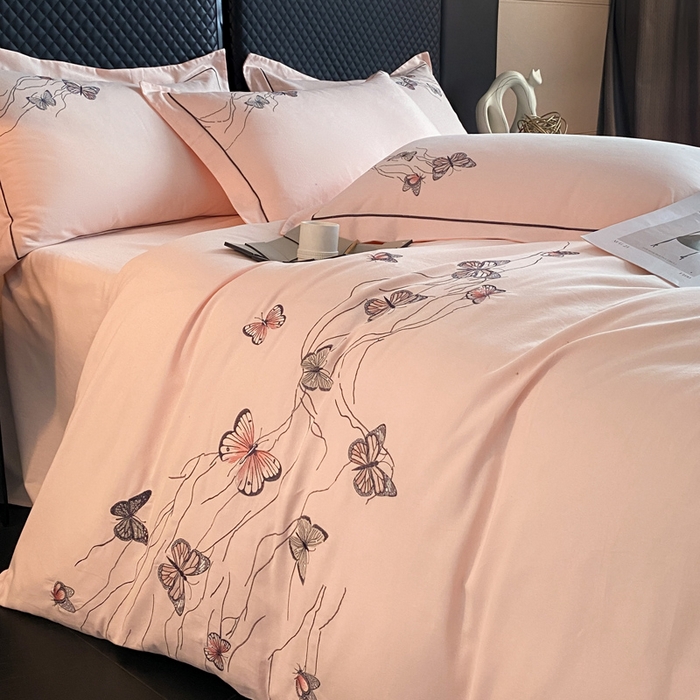 91家纺网 家纺一手货源 找家纺 涵宸家纺 2024新款全棉磨毛刺绣四件套--蝶影系列 蝶影-粉