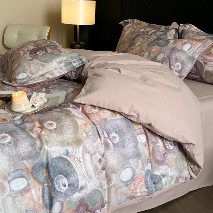 91家纺网 家纺一手货源 找家纺 涵宸家纺 2024新款全棉磨毛数码印花四件套 梦幻熊熊-桔