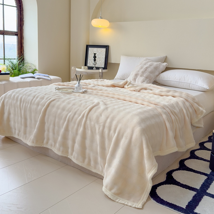 91家纺网 家纺一手货源 找家纺 凡客 2024新款全工艺加厚仿獭兔毛牛奶绒泡泡毛毯 泡泡毯-白色