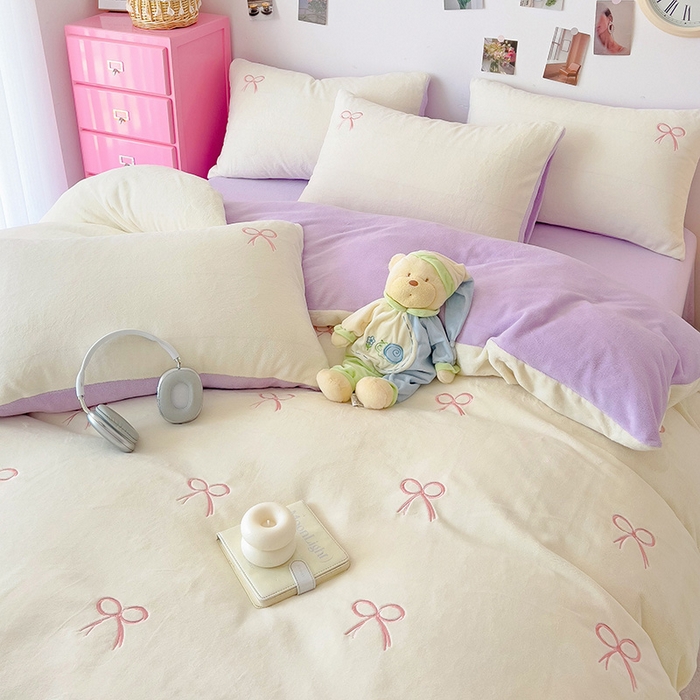 91家纺网 家纺一手货源 找家纺 海岛哥哥 2024新款小清新刺绣牛奶绒四件套 牛奶绒蝴蝶结-香芋紫