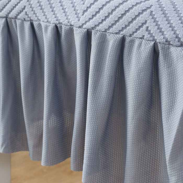 91家纺网 家纺一手货源 找家纺 千彤沙发垫 2024新款拉华绒人字纹系列裙边椅子套 裙边-人字纹-蓝灰