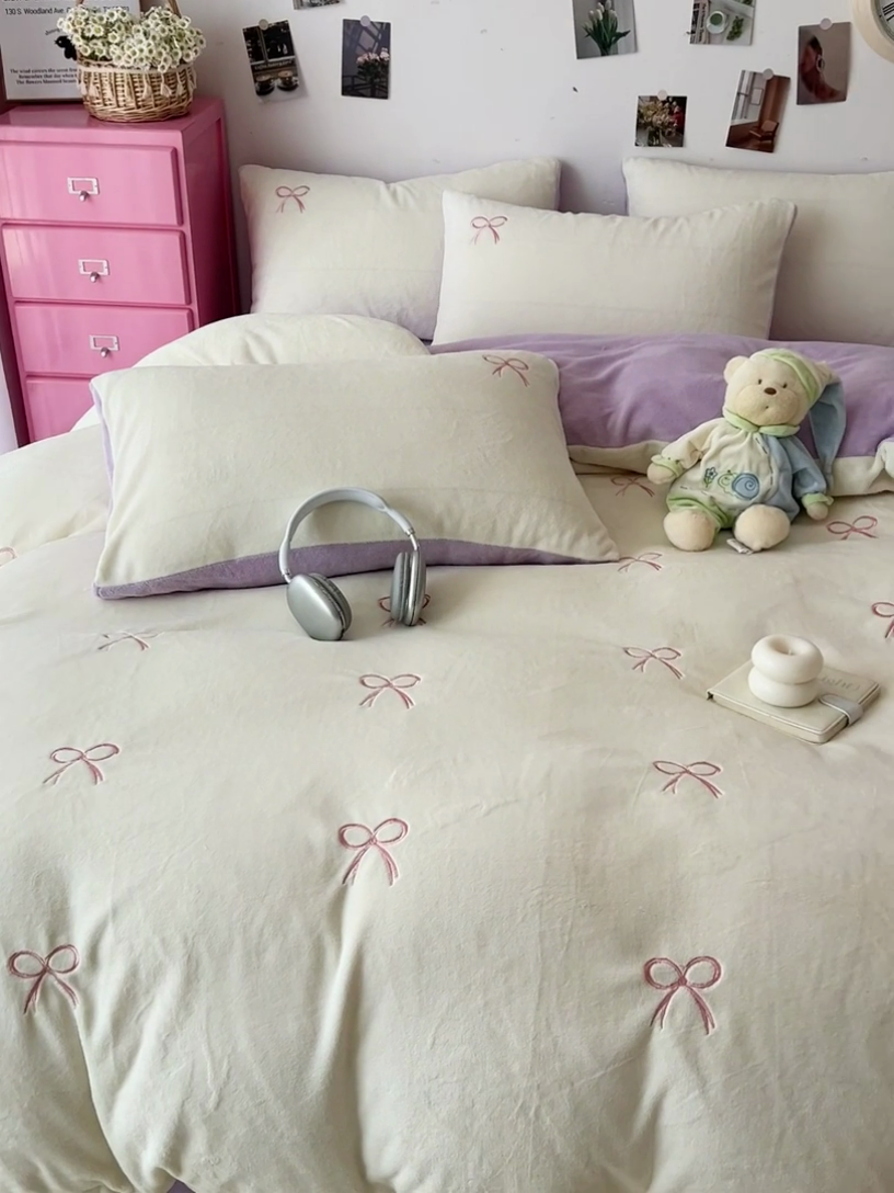 91家纺网 家纺一手货源 找家纺 海岛哥哥 2024新款小清新刺绣牛奶绒四件套 牛奶绒蝴蝶结-香芋紫