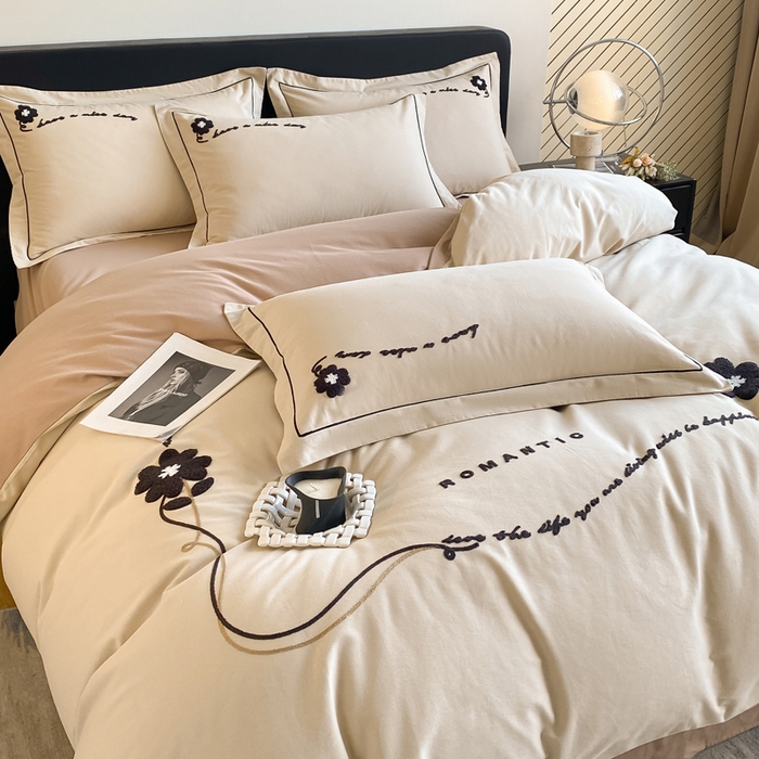 91家纺网 家纺一手货源 找家纺 涵宸家纺 2024新款全棉磨毛毛巾绣四件套--邦尼系列 邦尼-茶色