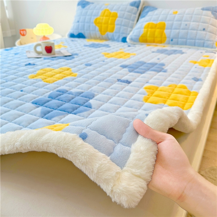 91家纺网 家纺一手货源 找家纺 喜居 2024新款印花牛奶绒床褥垫加厚宝宝绒床褥子床垫薄床垫 幸运星
