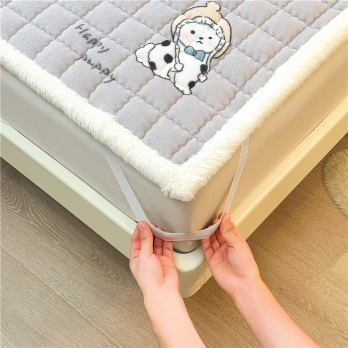 91家纺网 家纺一手货源 找家纺 喜居 2024新款印花牛奶绒床褥垫加厚宝宝绒床褥子床垫薄床垫 调皮狗