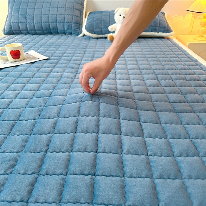 91家纺网 家纺一手货源 找家纺 喜居 2024新款印花牛奶绒床褥垫加厚宝宝绒床褥子床垫薄床垫 暖绒蓝