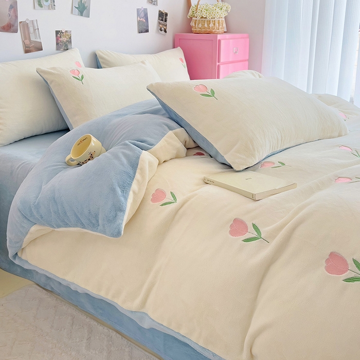 91家纺网 家纺一手货源 找家纺 海岛哥哥 2024新款小清新刺绣牛奶绒四件套 牛奶绒郁金香-天蓝