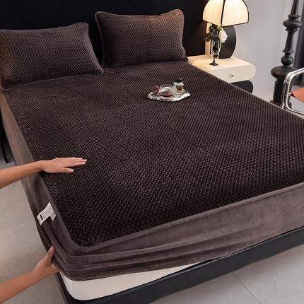 91家纺网 家纺一手货源 找家纺 好眠好梦家纺 2024新款色织提花牛奶绒单床笠 咖啡