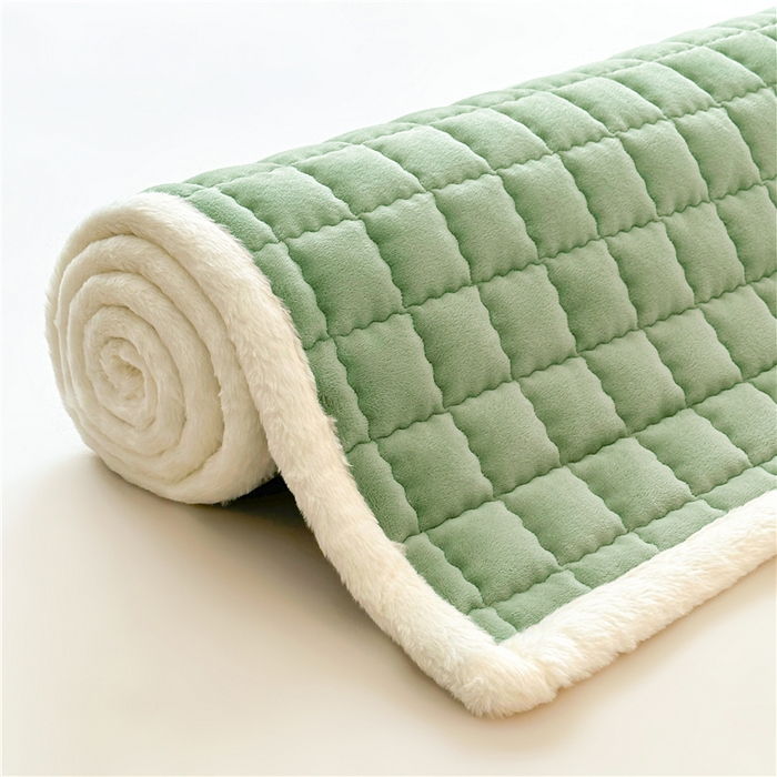 91家纺网 家纺一手货源 找家纺 喜居 2024新款印花牛奶绒床褥垫加厚宝宝绒床褥子床垫薄床垫 暖绒绿