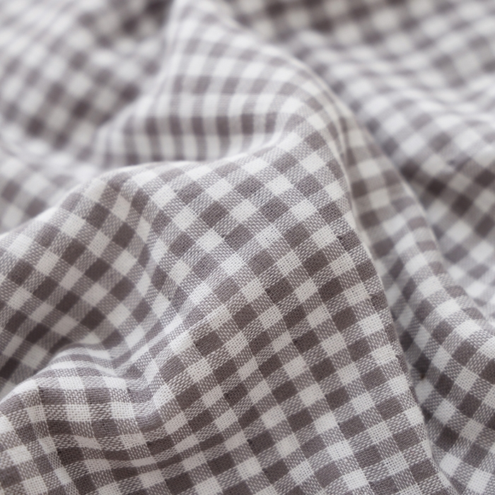 91家纺网 家纺一手货源 找家纺 朴尔家纺-毛巾被 2024新款韩版小碎花边全棉四层纱布枕巾 韩式小格-灰