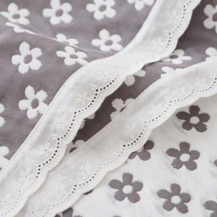 91家纺网 家纺一手货源 找家纺 朴尔家纺-毛巾被 2024新款韩版小碎花边全棉四层纱布枕巾 樱花季-灰