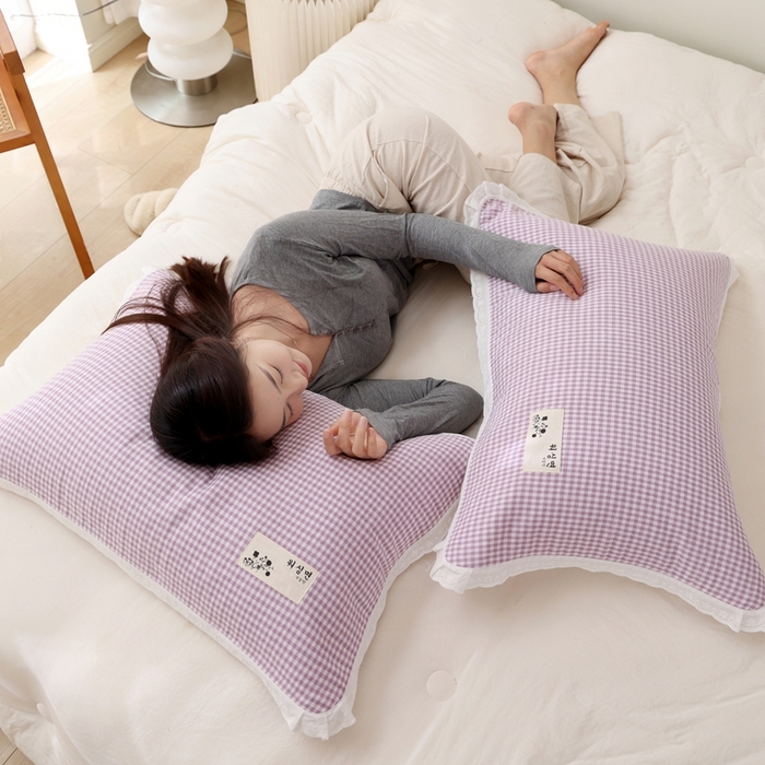 91家纺网 家纺一手货源 找家纺 朴尔家纺-毛巾被 2024新款韩版小碎花边全棉四层纱布枕巾 韩式小格-紫