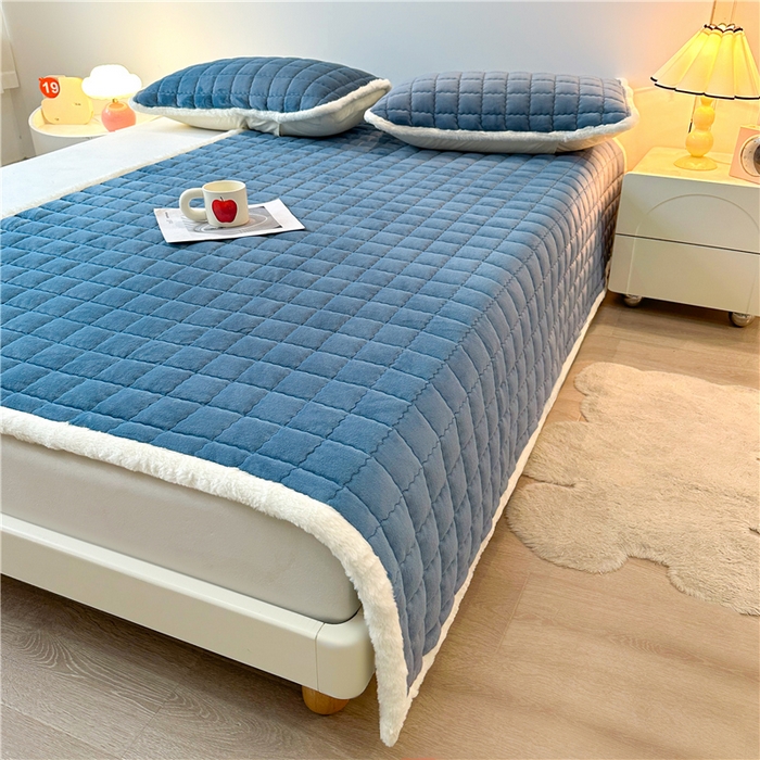 91家纺网 家纺一手货源 找家纺 喜居 2024新款印花牛奶绒床褥垫加厚宝宝绒床褥子床垫薄床垫 暖绒蓝