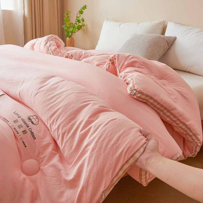 91家纺网 家纺一手货源 找家纺 创优家纺 2025新款无印风立体新疆棉花被被子冬被芯春秋被直播 新疆棉-粉色