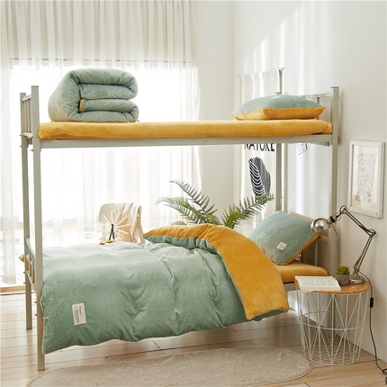 91家纺网 家纺一手货源 找家纺 爱港家纺 2024新款牛奶绒法兰绒加厚保暖三件套床笠床单款 绿+黄