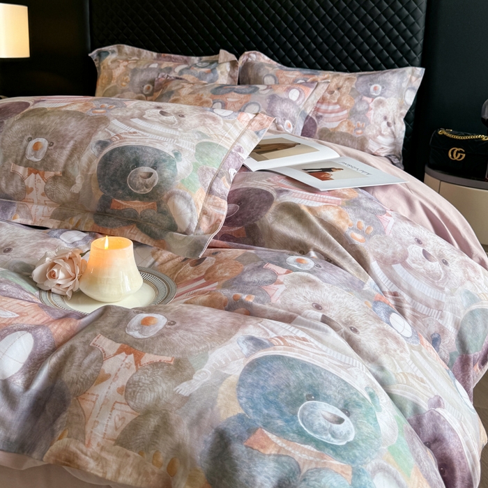 91家纺网 家纺一手货源 找家纺 涵宸家纺 2024新款全棉磨毛数码印花四件套 梦幻熊熊-桔