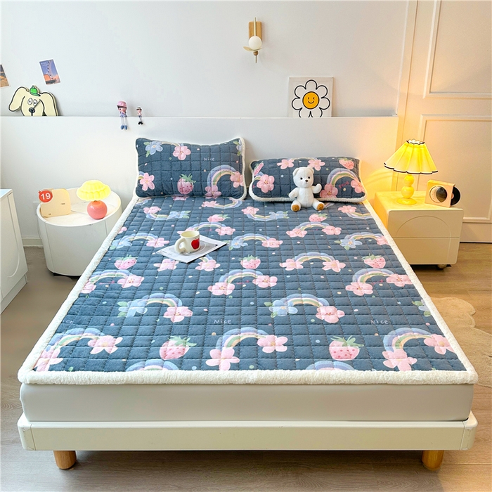 91家纺网 家纺一手货源 找家纺 喜居 2024新款印花牛奶绒床褥垫加厚宝宝绒床褥子床垫薄床垫 彩虹桥