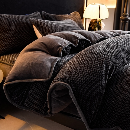 91家纺网 家纺一手货源 找家纺 好眠好梦家纺 2024新款色织提花牛奶绒床笠四件套 深灰