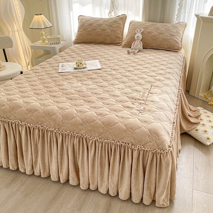 91家纺网 家纺一手货源 找家纺 （总）好眠好梦家纺 2024新款A类牛奶绒床裙-百合花开