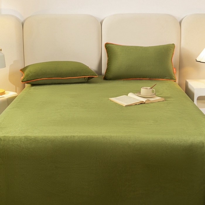 91家纺网 家纺一手货源 找家纺 吾诺家居 2024新款浅爱牛奶绒单品系列-单床单 橄榄绿