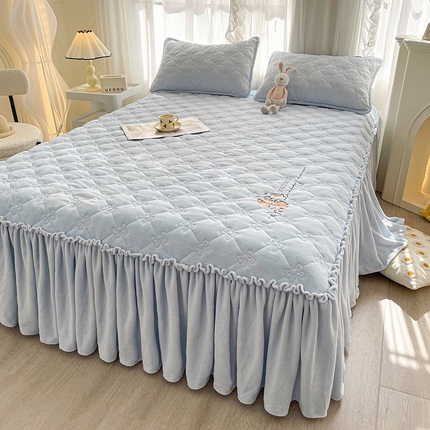 91家纺网 家纺一手货源 找家纺 （总）好眠好梦家纺 2024新款A类牛奶绒床裙-百合花开