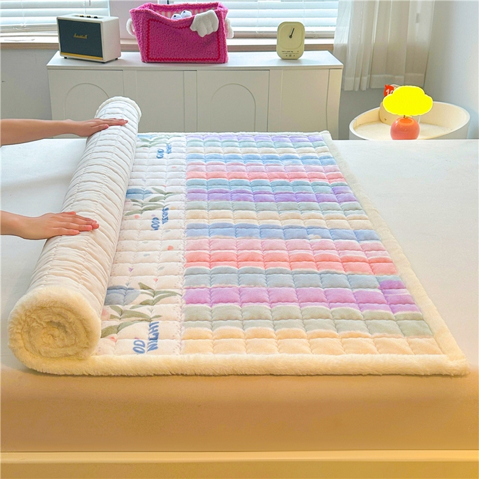 91家纺网 家纺一手货源 找家纺 喜居 2024新款印花牛奶绒床褥垫加厚宝宝绒床褥子床垫薄床垫 缤纷彩虹