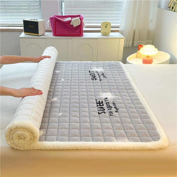 91家纺网 家纺一手货源 找家纺 喜居 2024新款印花牛奶绒床褥垫加厚宝宝绒床褥子床垫薄床垫 星之物语