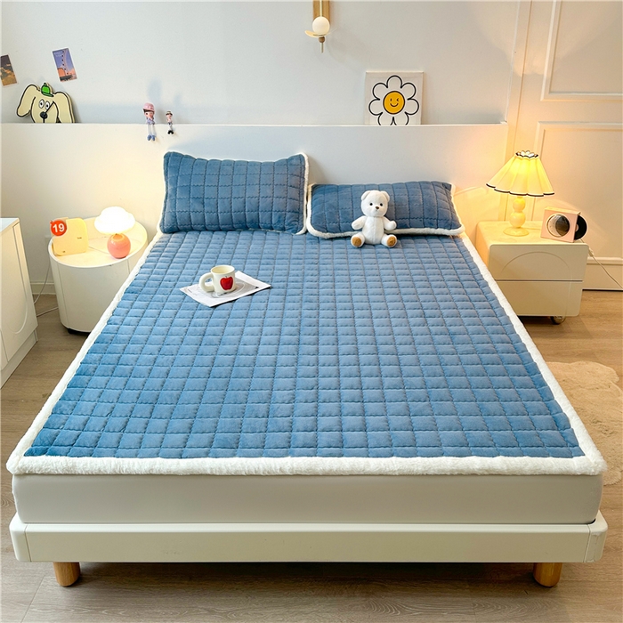 91家纺网 家纺一手货源 找家纺 喜居 2024新款印花牛奶绒床褥垫加厚宝宝绒床褥子床垫薄床垫 暖绒蓝