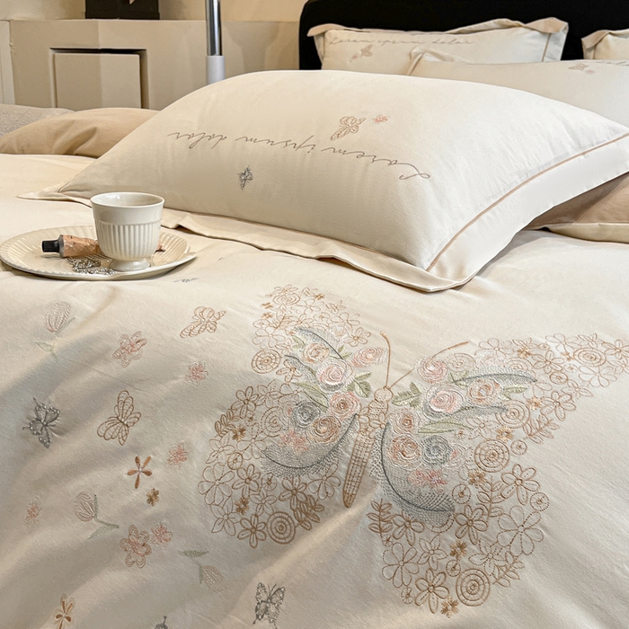 91家纺网 家纺一手货源 找家纺 涵宸家纺 2024新款全棉磨毛刺绣四件套--花蝴蝶系列 花蝴蝶-奶白