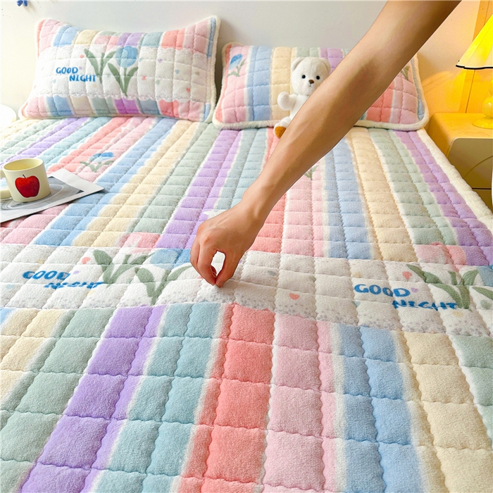 91家纺网 家纺一手货源 找家纺 喜居 2024新款印花牛奶绒床褥垫加厚宝宝绒床褥子床垫薄床垫 缤纷彩虹