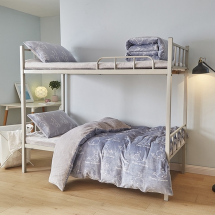 91家纺网 家纺一手货源 找家纺 爱港家纺 2024新款牛奶绒法兰绒加厚保暖三件套床笠床单款 快乐鲸鱼