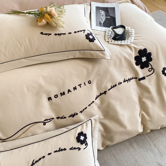 91家纺网 家纺一手货源 找家纺 涵宸家纺 2024新款全棉磨毛毛巾绣四件套--邦尼系列 邦尼-茶色